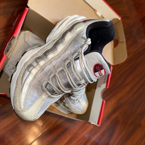 Nike Air Max 90 GS Silver and Red Sneakers - Picture 3 of 4